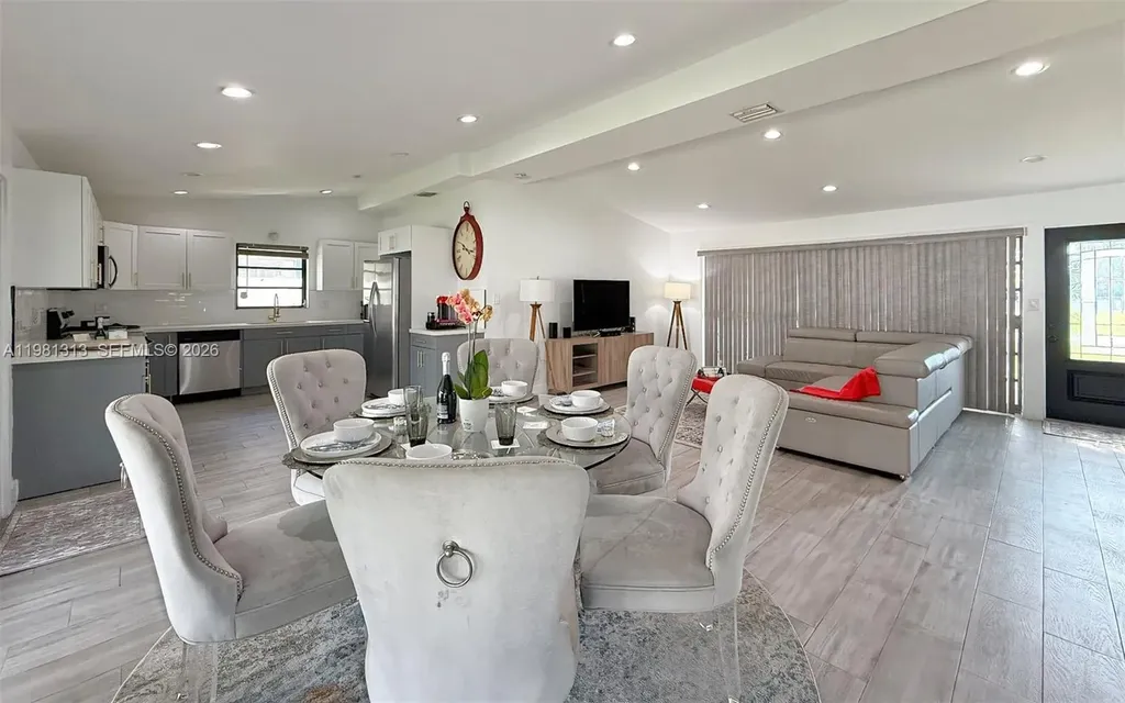 2525 Tortugas Lane Fort Lauderdale FL 33312