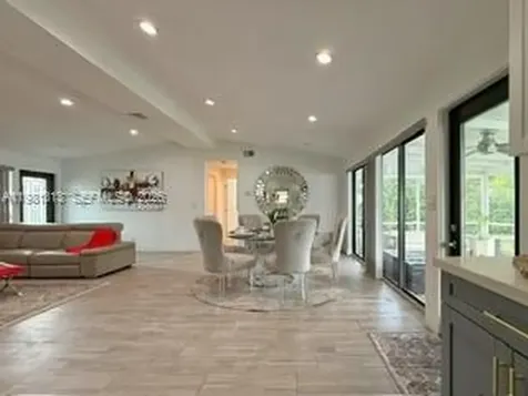 2525 Tortugas Lane Fort Lauderdale FL 33312