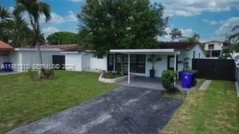 2525 Tortugas Lane Fort Lauderdale FL 33312