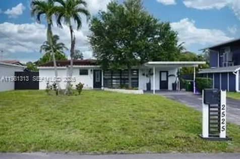 2525 Tortugas Lane Fort Lauderdale FL 33312