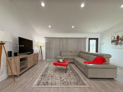 2525 Tortugas Lane Fort Lauderdale FL 33312