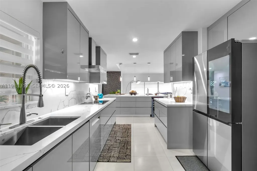 19951 NE 10th Place Way Miami FL 33179