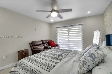 19951 NE 10th Place Way Miami FL 33179