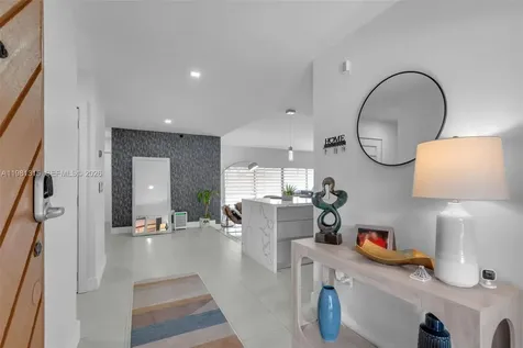 19951 NE 10th Place Way Miami FL 33179
