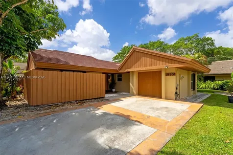 19951 NE 10th Place Way Miami FL 33179