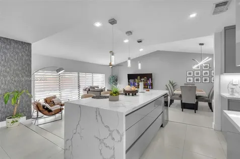 19951 NE 10th Place Way Miami FL 33179
