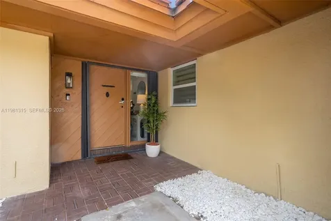19951 NE 10th Place Way Miami FL 33179