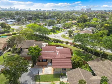 19951 NE 10th Place Way Miami FL 33179