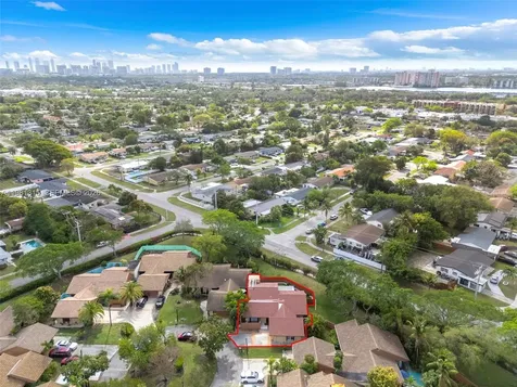 19951 NE 10th Place Way Miami FL 33179