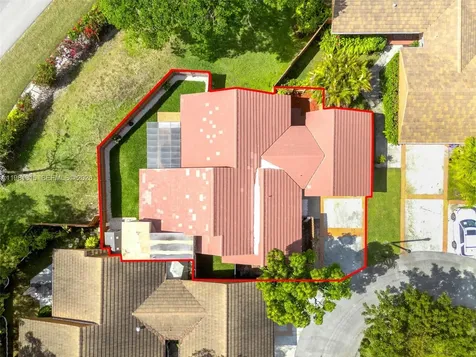 19951 NE 10th Place Way Miami FL 33179