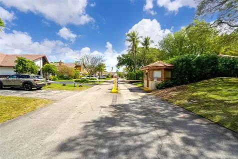 19951 NE 10th Place Way Miami FL 33179