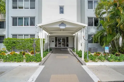 9001 SW 77th Avenue Miami FL 33156