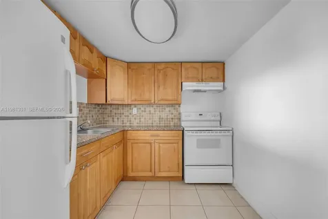 9001 SW 77th Avenue Miami FL 33156