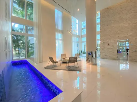 41 SE 5th Street Miami FL 33131