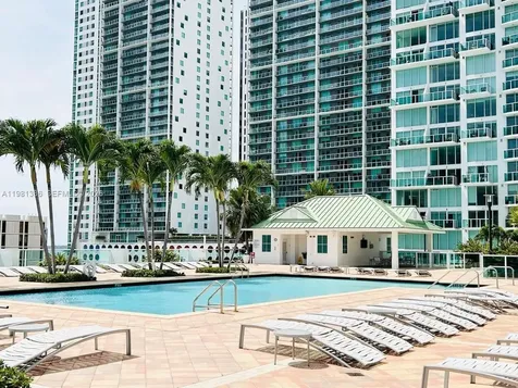 41 SE 5th Street Miami FL 33131