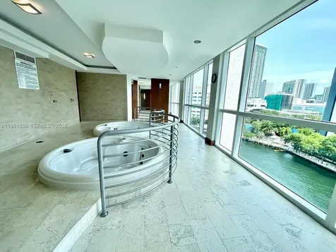 41 SE 5th Street Miami FL 33131