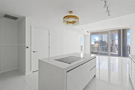 851 NE 1st Avenue Miami FL 33132