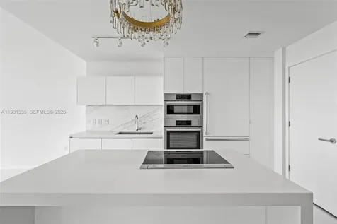 851 NE 1st Avenue Miami FL 33132