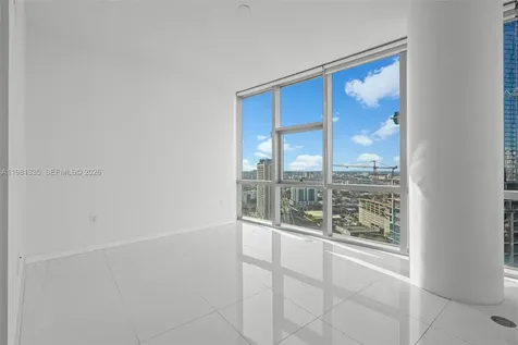 851 NE 1st Avenue Miami FL 33132