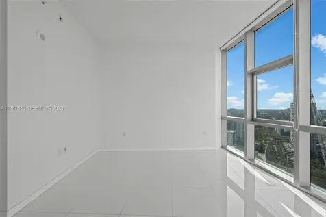 851 NE 1st Avenue Miami FL 33132