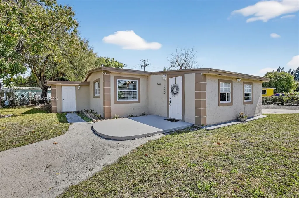 3220 NW 2nd Street Lauderhill FL 33311