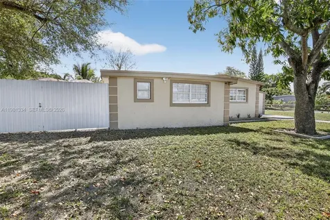 3220 NW 2nd Street Lauderhill FL 33311