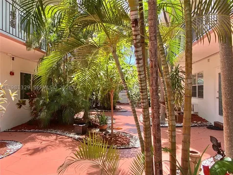 8040 Tatum Waterway Drive Miami Beach FL 33141