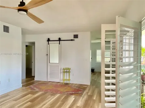 8040 Tatum Waterway Drive Miami Beach FL 33141