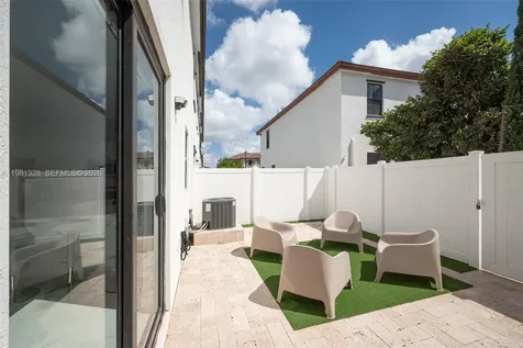 3438 W 104th Terrace Hialeah FL 33018