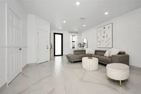 3438 W 104th Terrace Hialeah FL 33018