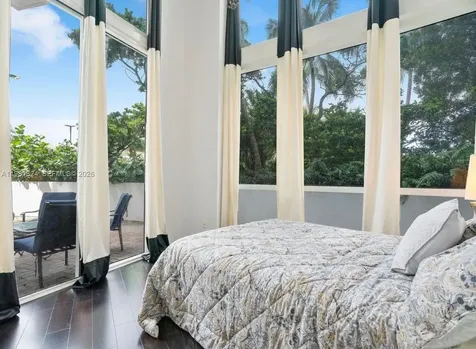 18101 Collins Avenue Sunny Isles Beach FL 33160