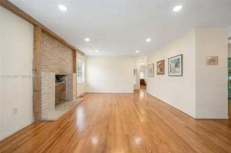 512 Mendoza Avenue Coral Gables FL 33134