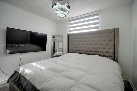 2721 Ocean Club Boulevard Hollywood FL 33019