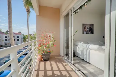 2721 Ocean Club Boulevard Hollywood FL 33019