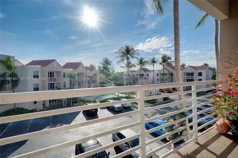 2721 Ocean Club Boulevard Hollywood FL 33019