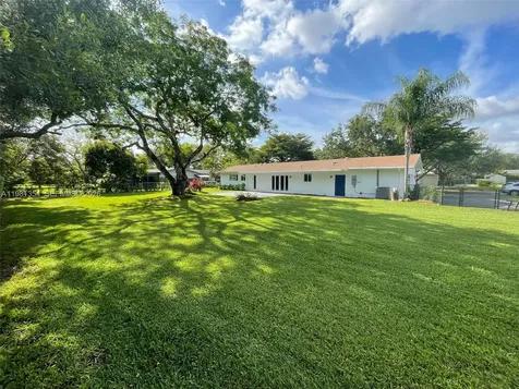 10343 SW 114th Street Miami FL 33176