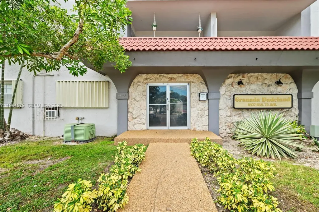 8107 SW 72nd Avenue Miami FL 33143