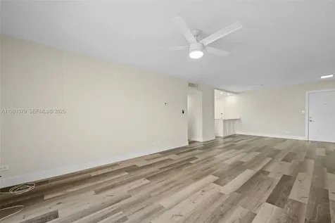 8107 SW 72nd Avenue Miami FL 33143