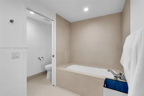 6899 Collins Avenue Miami Beach FL 33141