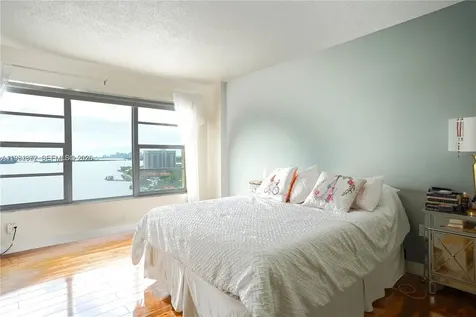 11111 Biscayne Boulevard Miami FL 33181