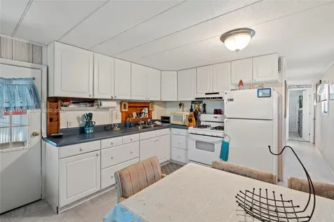 11055 SE Federal Highway Hobe Sound FL 33455