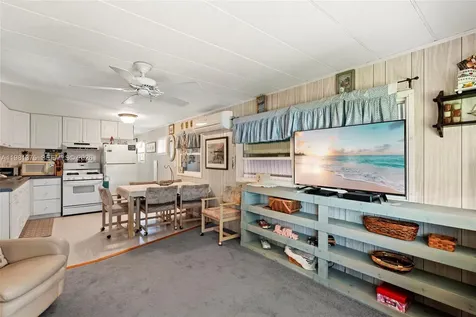 11055 SE Federal Highway Hobe Sound FL 33455