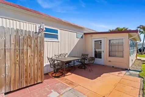 11055 SE Federal Highway Hobe Sound FL 33455