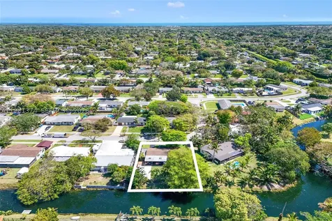 18044 SW 89th Place Palmetto Bay FL 33157