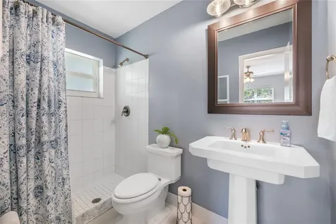 18044 SW 89th Place Palmetto Bay FL 33157