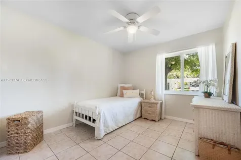 18044 SW 89th Place Palmetto Bay FL 33157