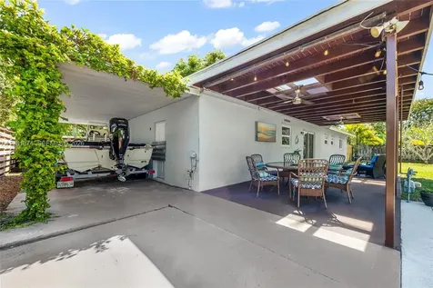 18044 SW 89th Place Palmetto Bay FL 33157