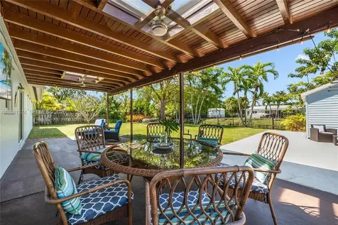 18044 SW 89th Place Palmetto Bay FL 33157