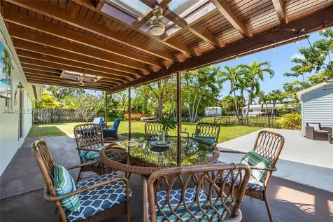 18044 SW 89th Place Palmetto Bay FL 33157