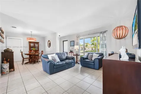 18044 SW 89th Place Palmetto Bay FL 33157